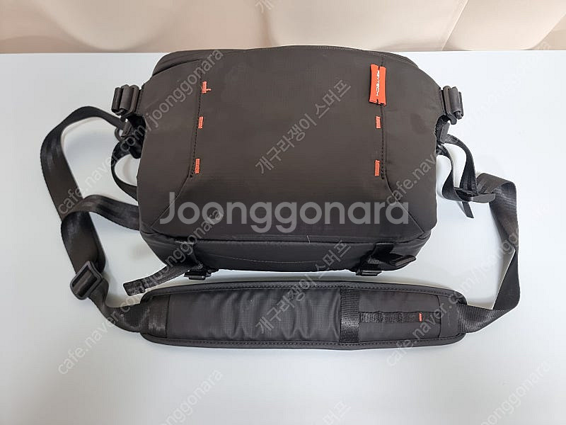 피지테크 원모 슬링백 11L 블랙 카메라 가방(신품급)--2