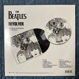 The Beatles REVOLVER new remix LP + mouse matt Exclusive Bundle 비틀즈 리볼버 마우스 패드 포함 특별 세트