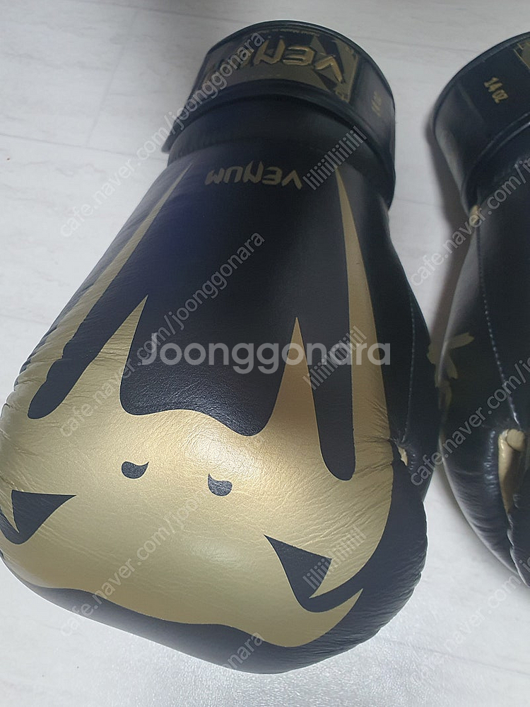 베넘 자이언트 3.0 블랙골드 팝니다. 14oz--1