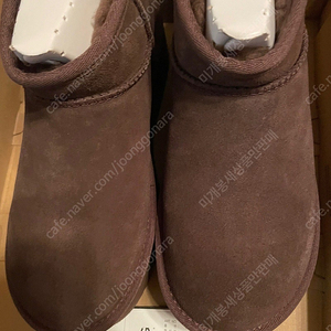 새상품) 어그 클래식 울트라 미니 플랫폼 제니 ugg 쵸코 8 250 백화점