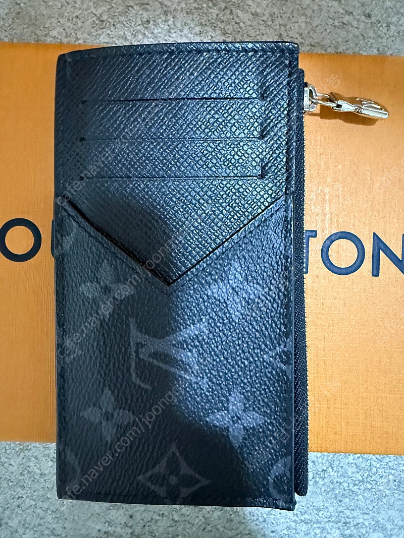 루이비통 코인카드 홀더 모노그램 이클립스 M30271 판매합니다.