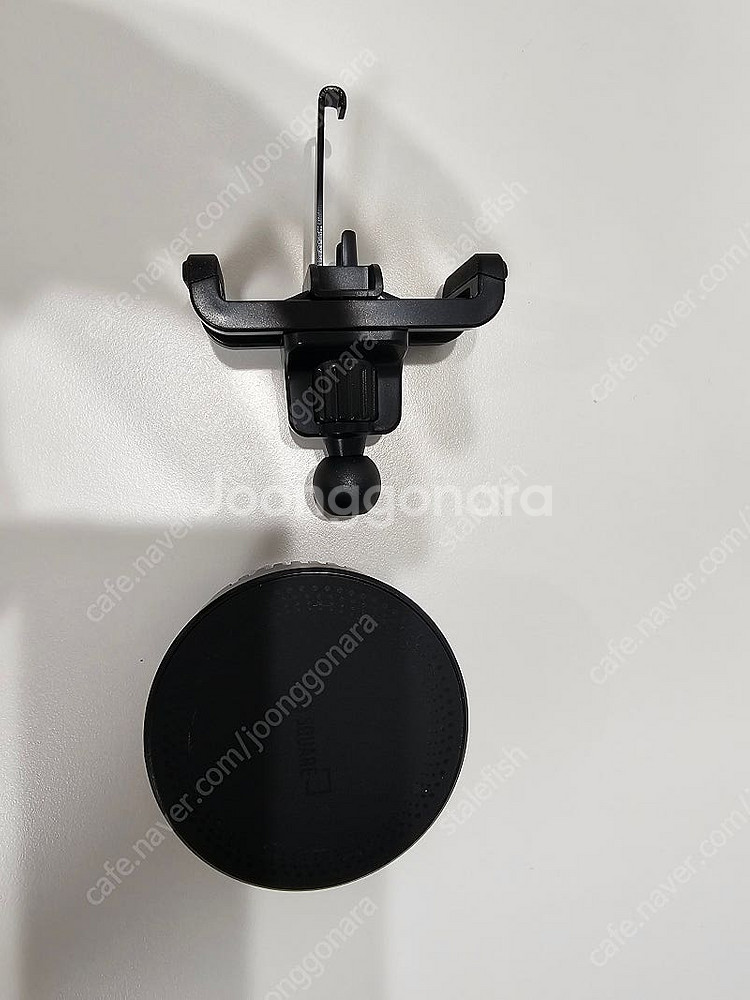 오토스퀘어 맥세이프 차량용 무선충전기 판매합니다.--0