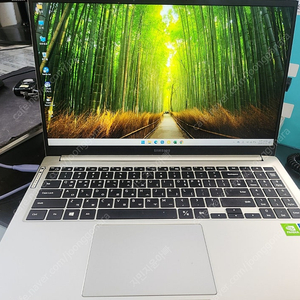 [양산 / 부산] 삼성 갤럭시북 LAPTOP-750XDA 256기가 8기가 메모리 MX450외장 그래픽 입니다.