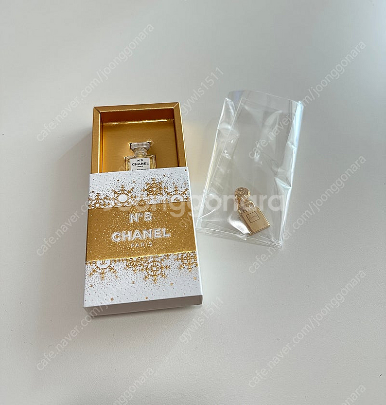 샤넬 홀리데이 오너먼트& No.5 미니어처--2