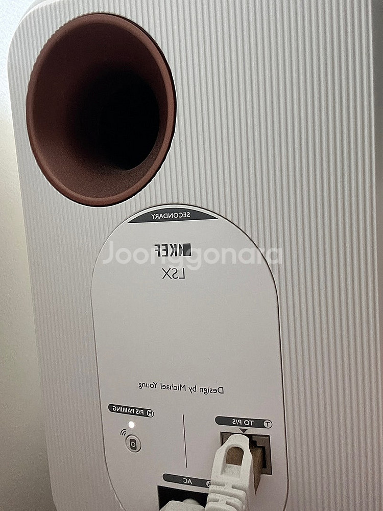 kef lsx 화이트+정품p1스탠드 판매합니다--2