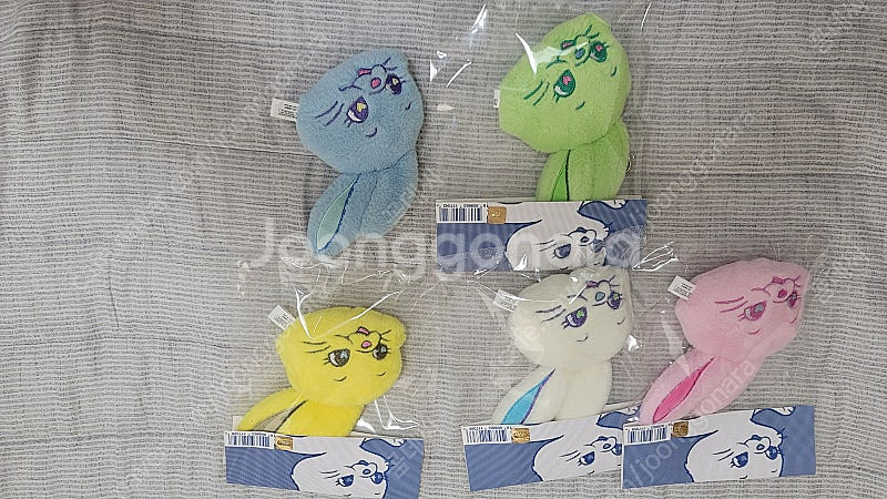 뉴진스 토끼 플러피 키링 전체 판매합니다--0