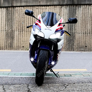 cbr1000rr 혼다 2005년식 백장미 옵션많고 상태좋은매물 판매합니다