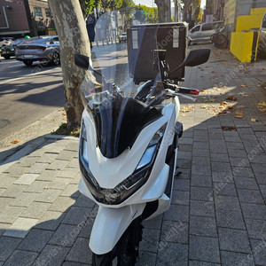 pcx125cc abs모델 22년식 판매합니다.