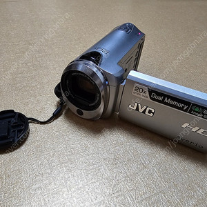 빈티지 캠코더 JVC(Victor) GZ-HM320