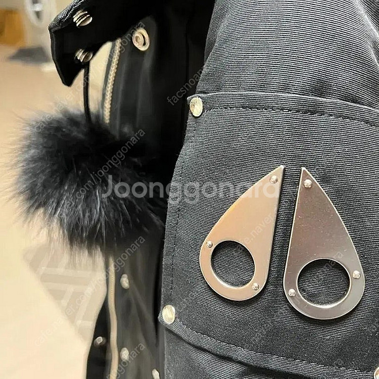 21FW 무스너클 여성 패딩--1