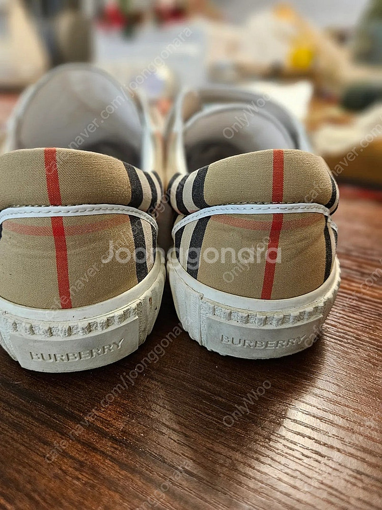 외동딸아이 버버리모자 버버리신발 프라다워커 프라다운동화...--2