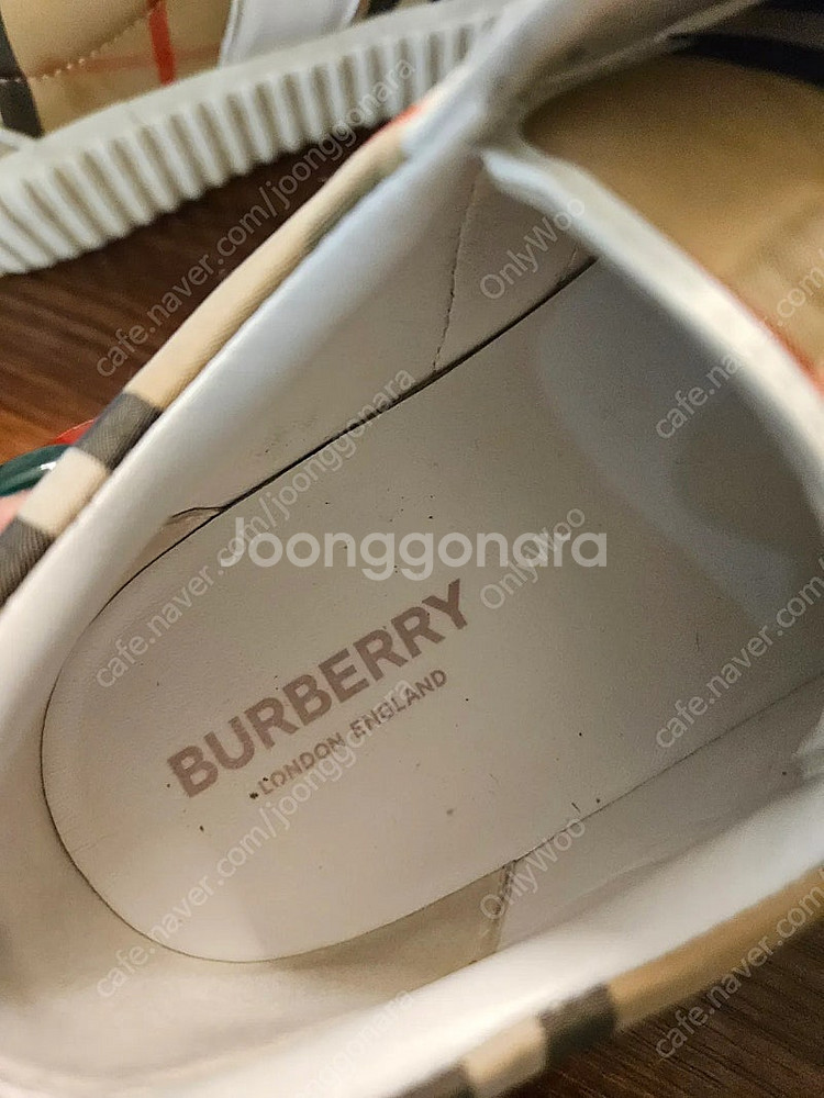 외동딸아이 버버리모자 버버리신발 프라다워커 프라다운동화...--7