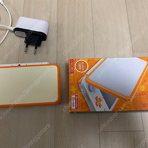 뉴 닌텐도 2DS XL 오렌지화이트 팝니다