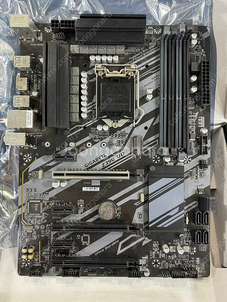 기가바이트 Z390 ud 메인보드 팝니다.--2