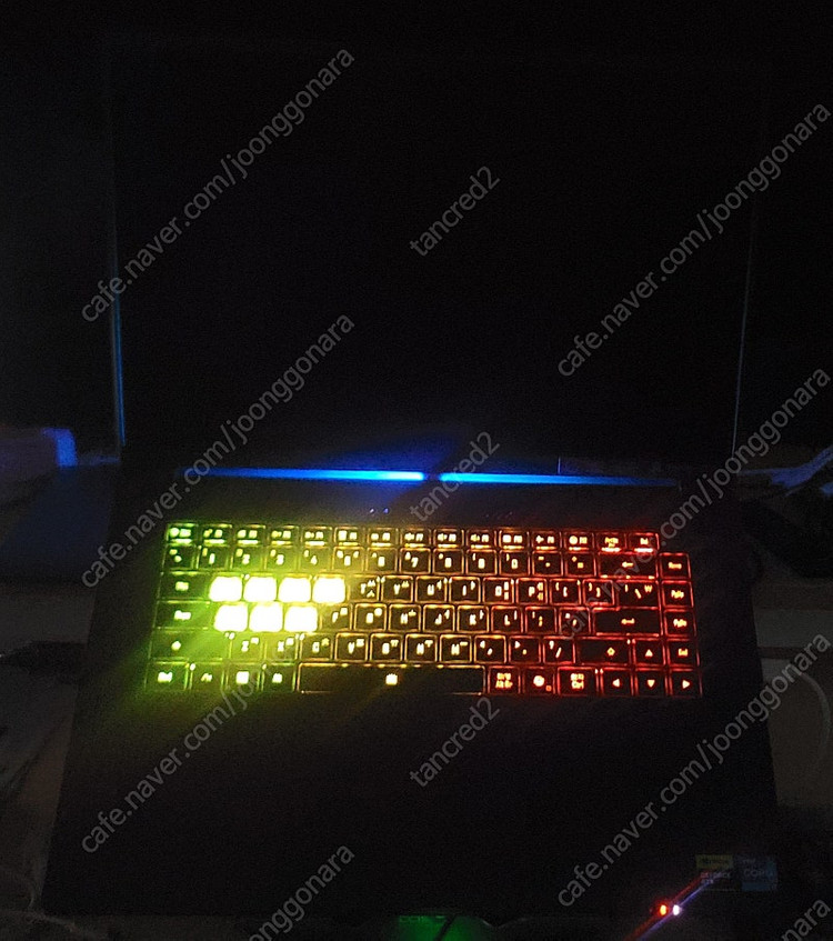 어로스 16x 4070 게이밍 노트북 팝니다--1