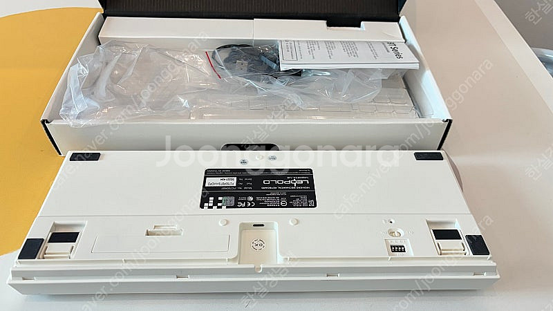 레오폴드 FC750RBT 화이트그레이 저소음 적축--2