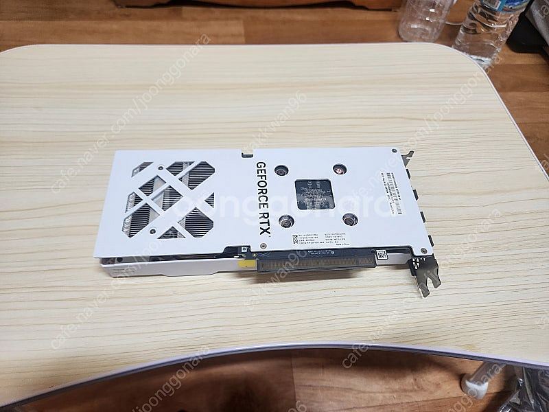 이엠텍 rtx4060 white--4