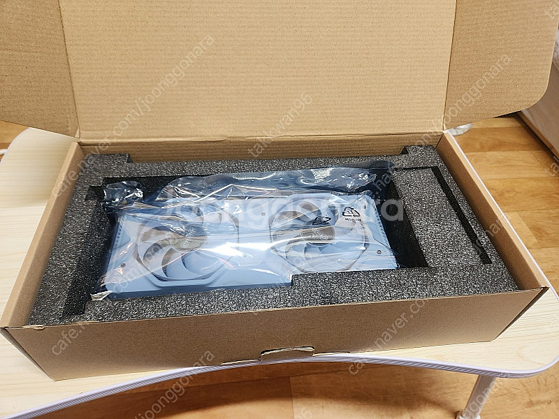 이엠텍 rtx4060 white--6