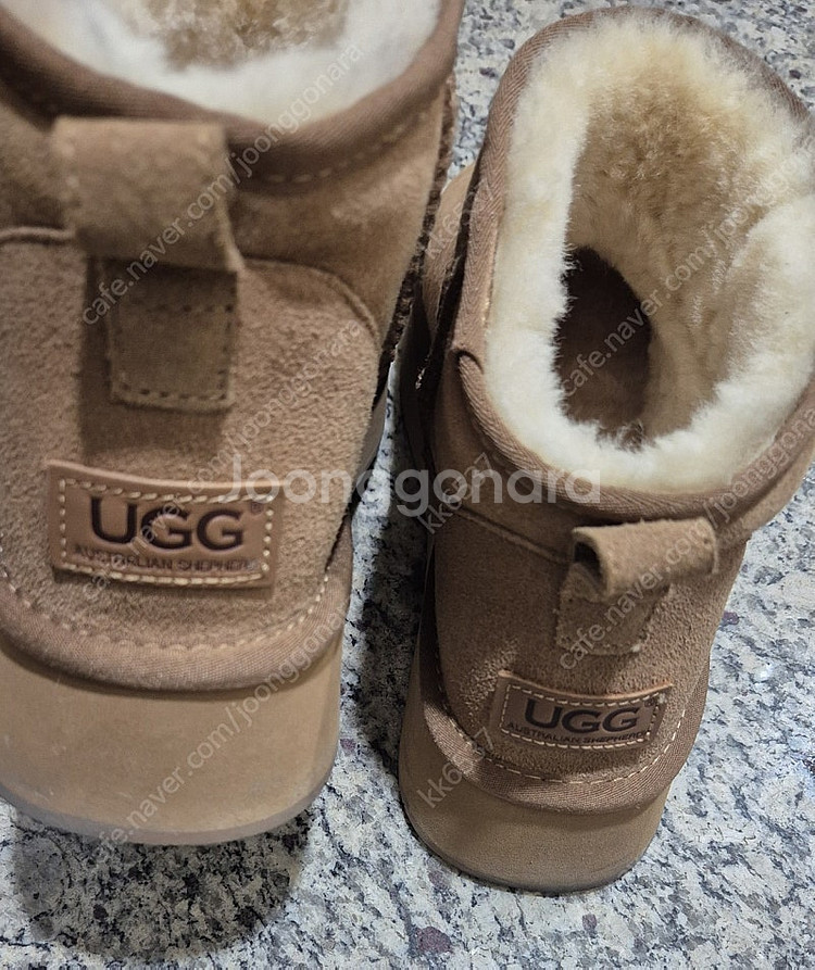 어그부츠 울트라미니플랫폼 40사이즈--2