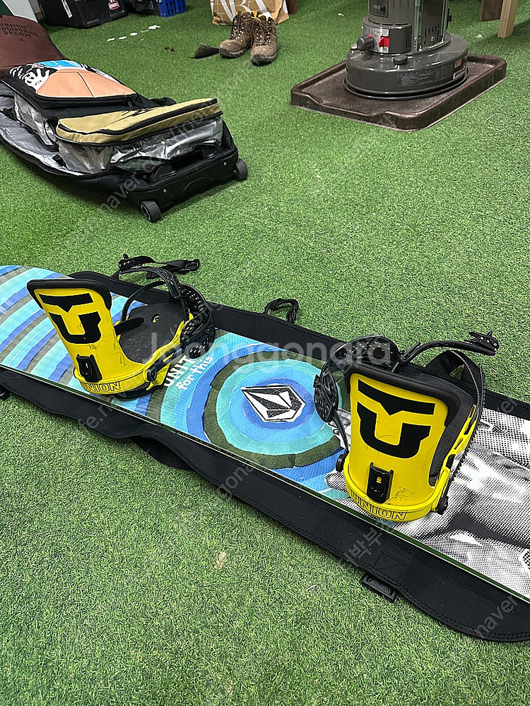 나이트로x볼컴 비스트 스노우보드/바인딩/휠백 팝니다--9