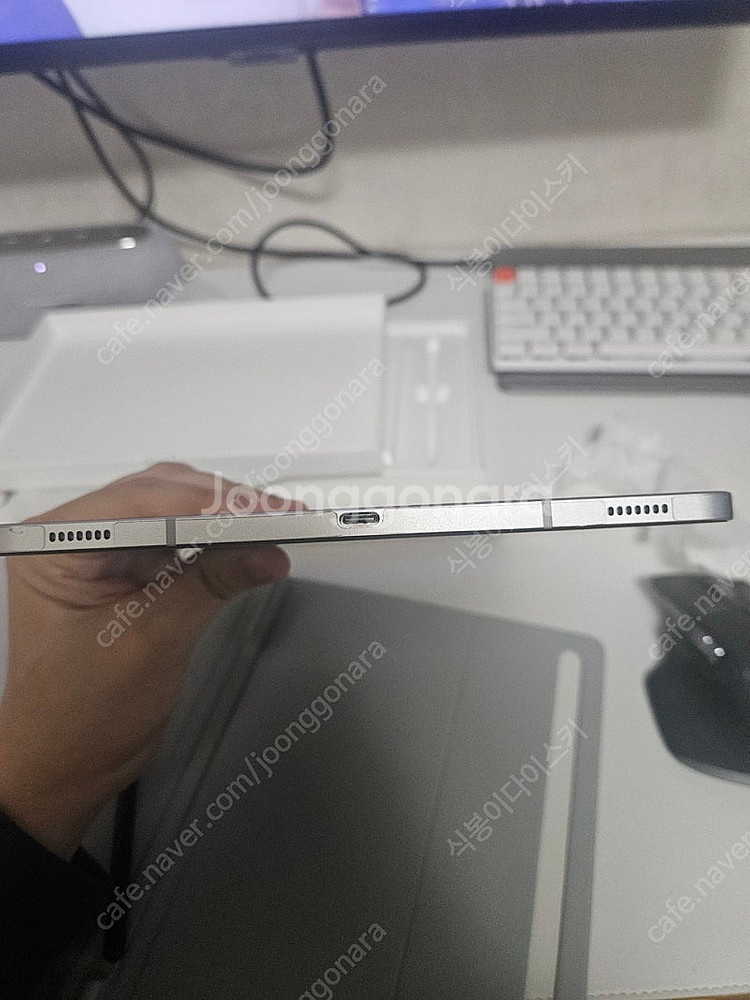 갤럭시탭s8 wifi 초s급 판매합니다.--4