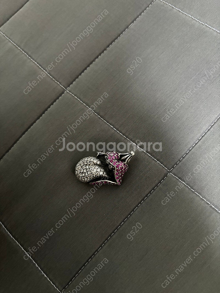 정품 크롬하츠 풀 다이아 루비 롤링스톤즈 펜던트--0