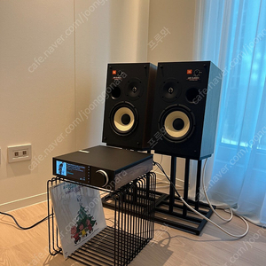 JBL L82 classic 검정그릴 판매합니다. 정품스탠드 포함