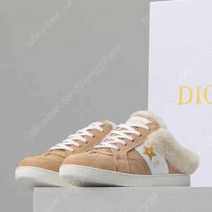 디올 Dior Star Sneakers Beige Suede Calfskin Beige