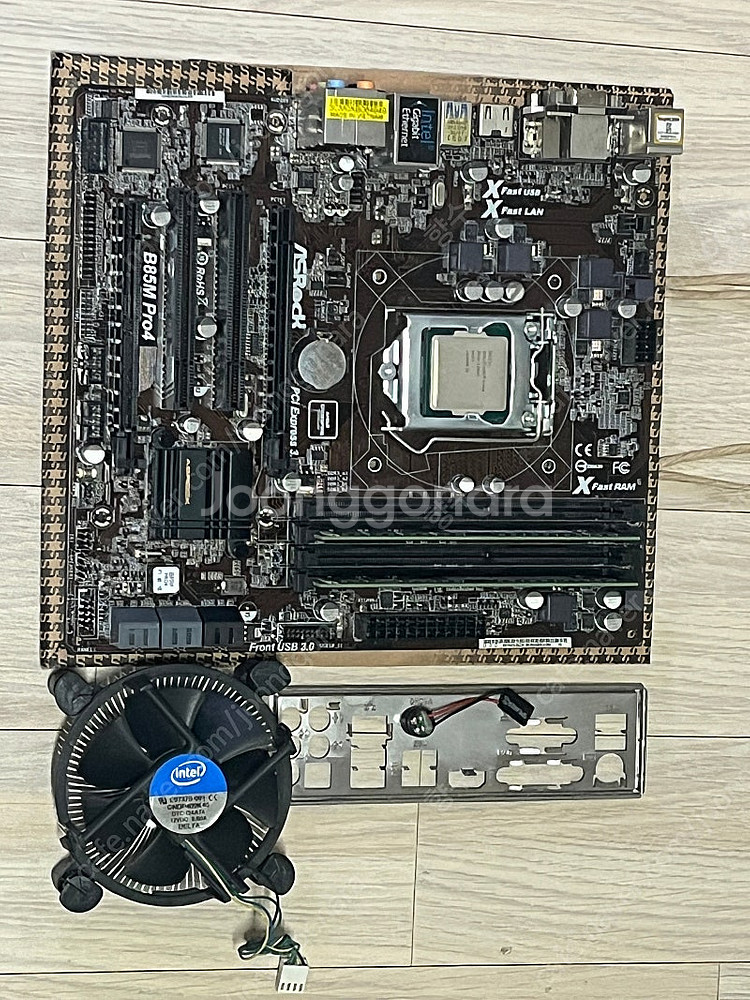 i5-4690 애즈락 b85m 메모리 8g 팝니다--1