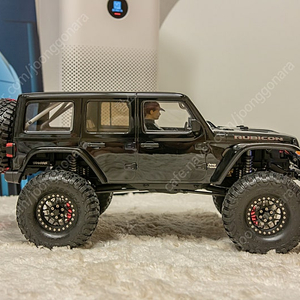 trx4섀시+scx10iii 랭글러 디테일 업 바디+각종 튜닝 미주행 차량 판매합니다.