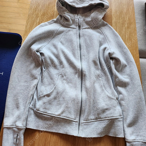 룰루레몬 스쿠바 후디 라이트그레이 10사이즈
