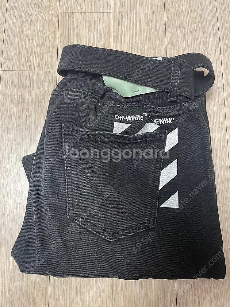 오프화이트 Slim low crotch 블랙진 33--0