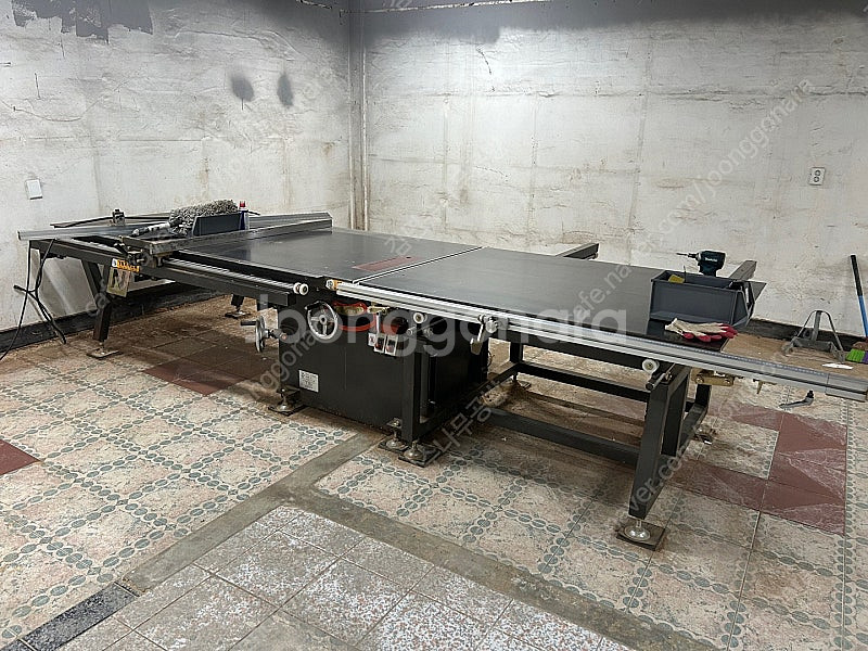 목공용 재단기 팝니다.--0