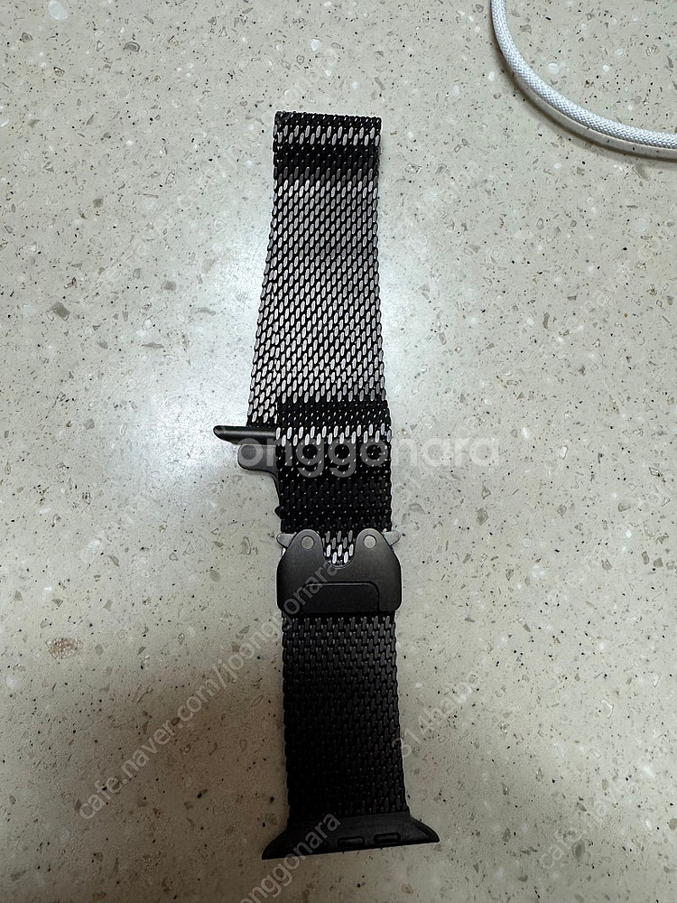 애플워치 티타늄 블랙 밀레니즈루프 49mm--0