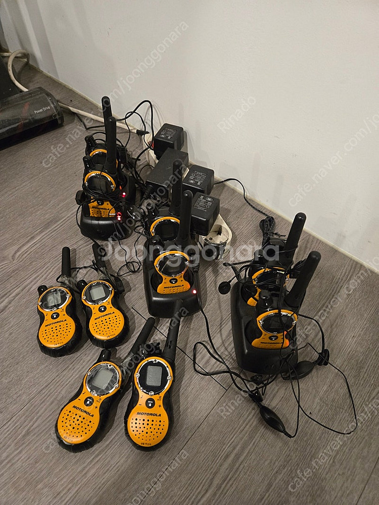 모토로라 무전기 팝니다.--0