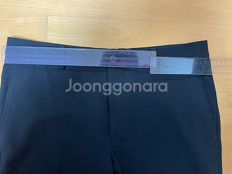 DKNY 블랙 슬랙스 32 & 34사이즈 팝니다--3