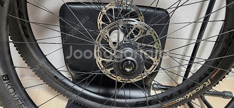 트렉 본트레거 코비30 카본휠 29인치--1