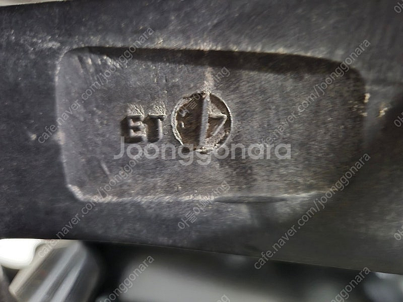 17인치 휠 하나 팝니다~~!--2