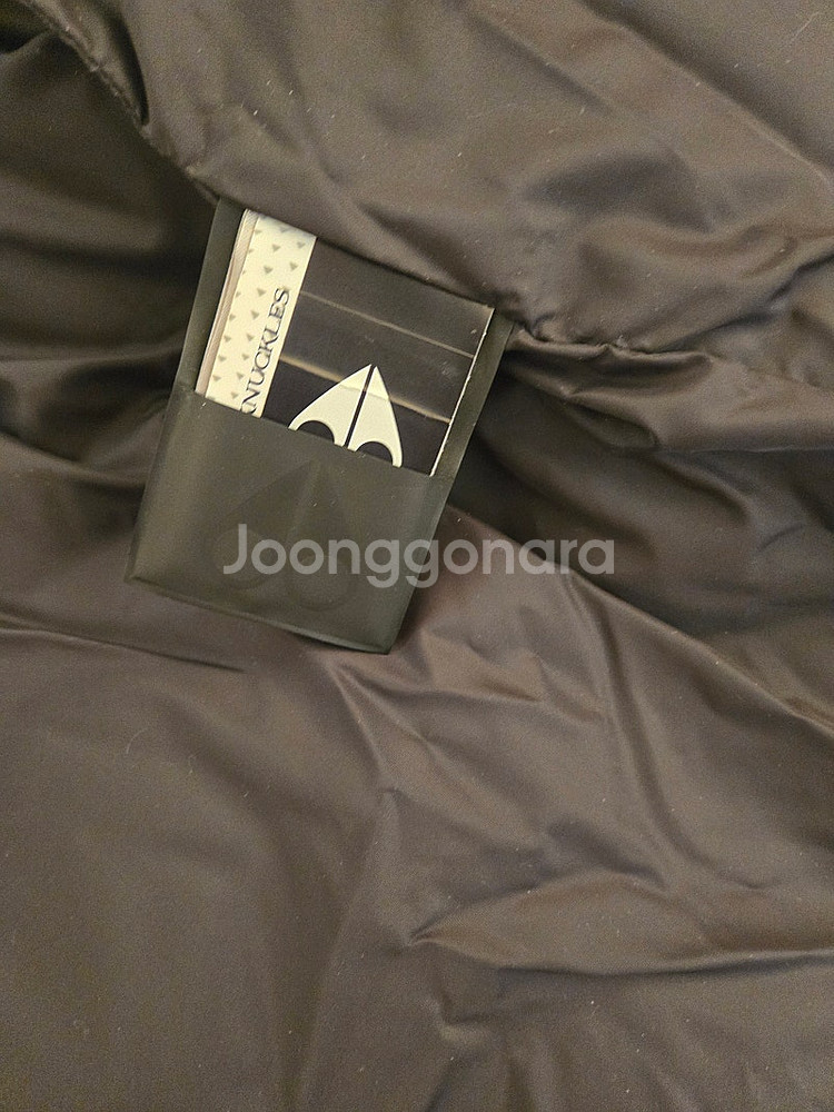 무스너클 패딩 판매합니다--5