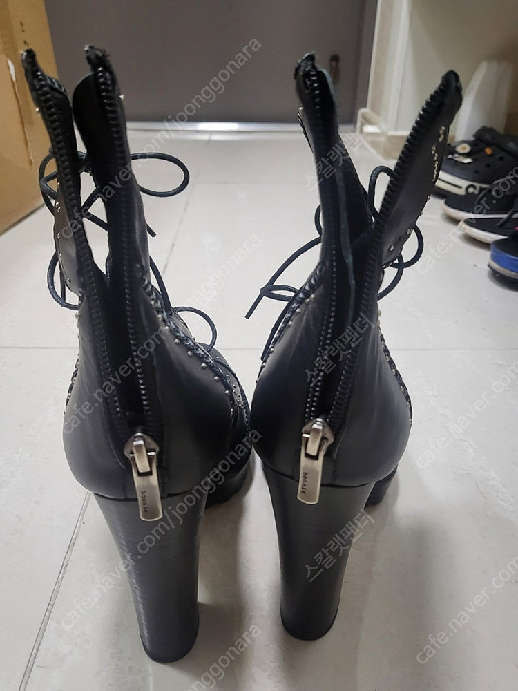 새상품 슈콤마보니 워커힐 39 (250-255) 이미지