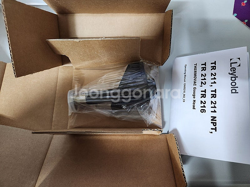 leybold TR216 진공센서 판매합니다.--0