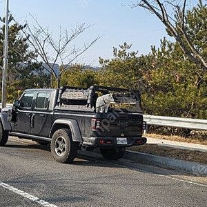 지프 글래디에이터 애니커스템 벙커롤바 올블랙 판매합니다