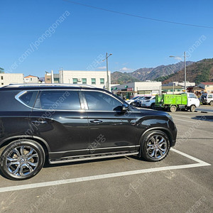 20년식 G4렉스턴 화이트에디션 4WD 차량 판매합니다.