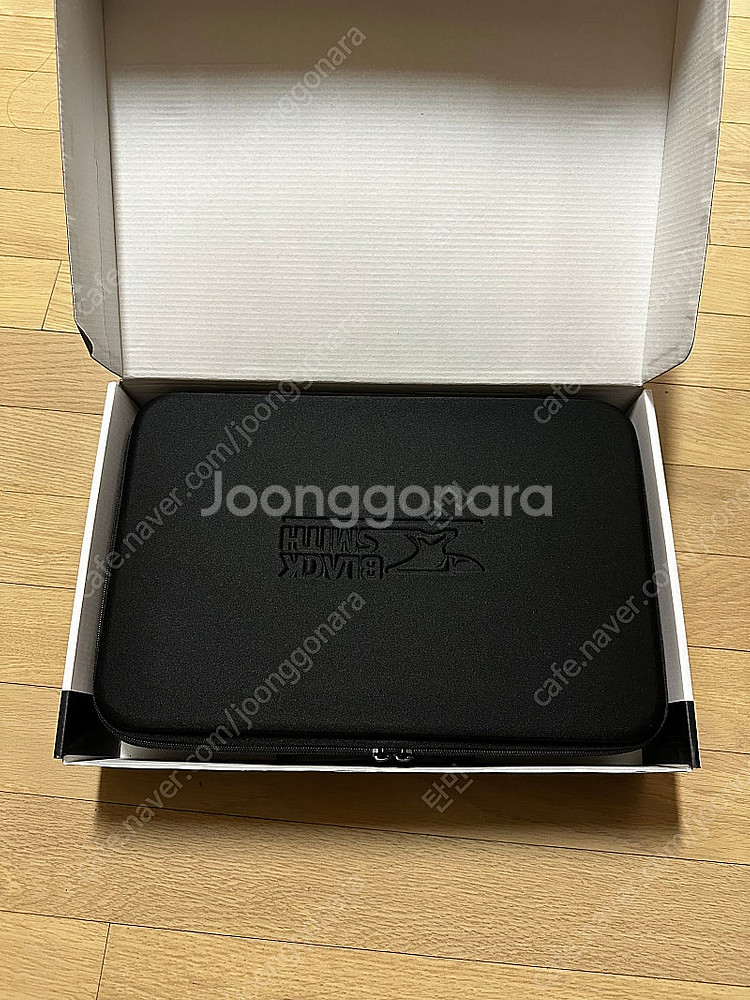 캠핑 차박 렌턴. 블랙스미스 퍼펙트 랜턴 팝니다.--1