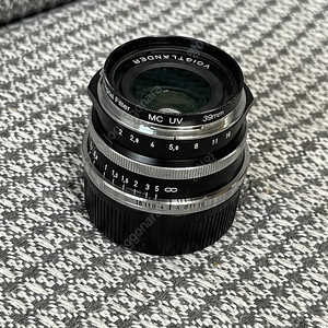 울트론 35mm 라이카 m마운트 + 정품후드 팝니다