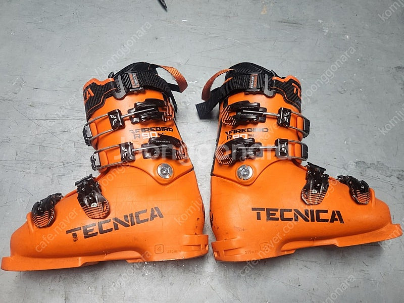 테크니컬 주니어 레이싱 스키부츠 r90 230~235 싸이즈 판매--0