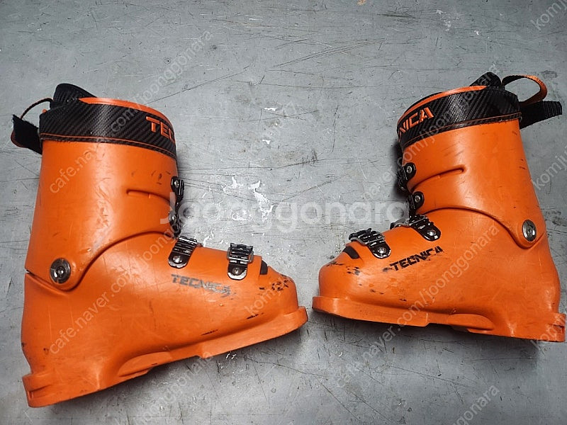 테크니컬 주니어 레이싱 스키부츠 r90 230~235 싸이즈 판매--3