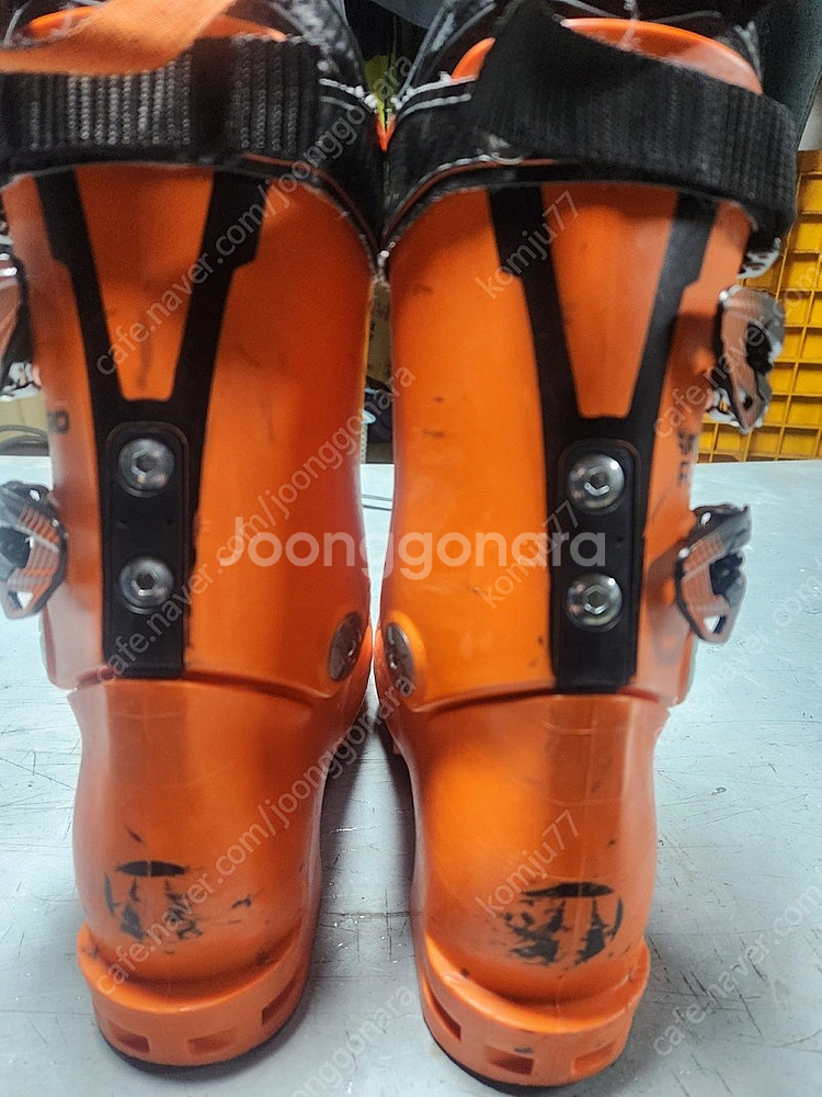 테크니컬 주니어 레이싱 스키부츠 r90 230~235 싸이즈 판매--4