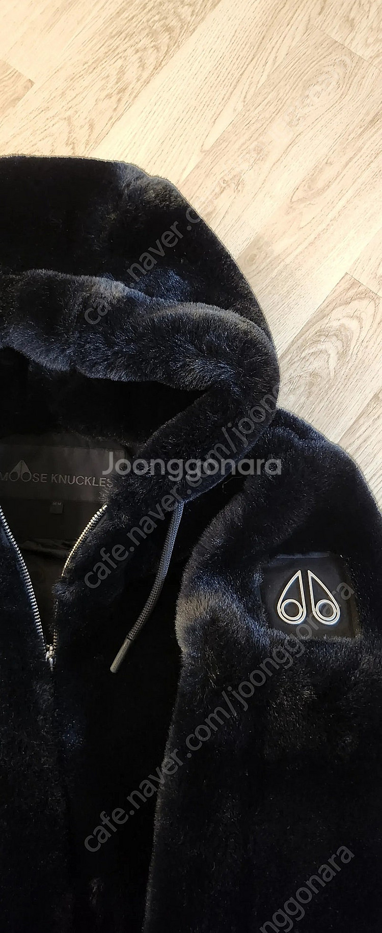 무스너클 여성용 후드퍼 점퍼판매합니다--2