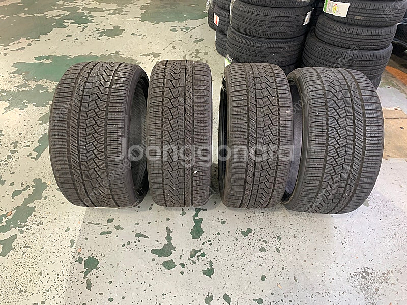 275 35 22 / 315 30 22 콘티넨탈 윈터타이어 팝니다--2